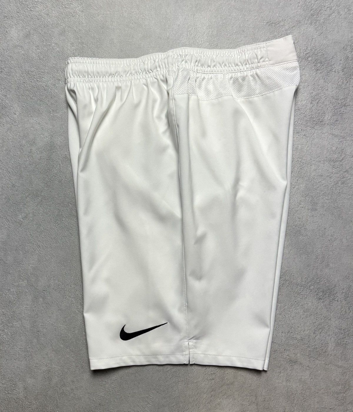 Nike Manchester United 2011 2012 Home Football Soccer Shorts Nike Size US 32 / EU 48 - 4 Thumbnail