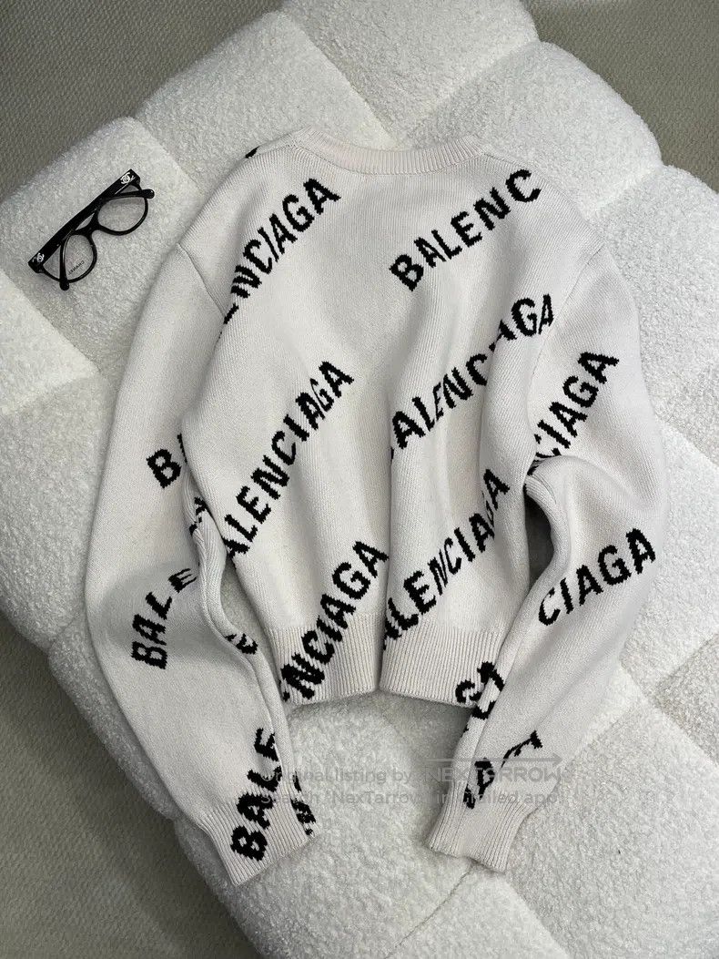 Balenciaga Balenciaga White danmu sweater size s Size US S / EU 44-46 / 1 - 2 Thumbnail
