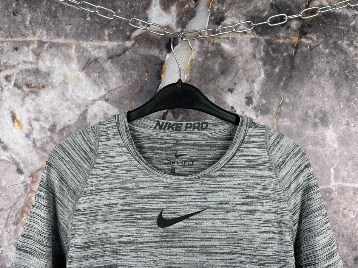 Nike Men’s Nike Pro Compression Training Shirt Size Medium Size US M / EU 48-50 / 2 - 2 Thumbnail