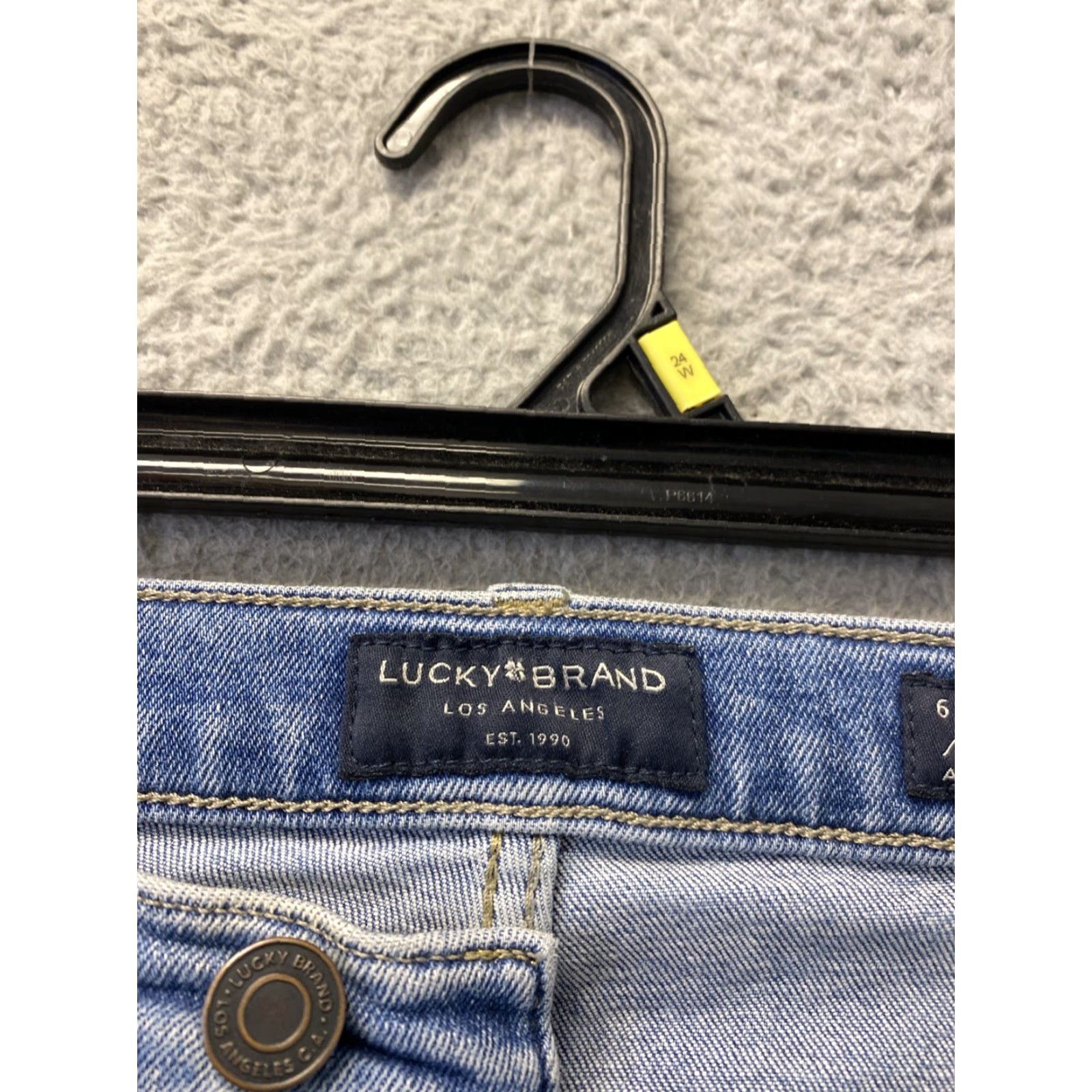 Lucky Brand Lucky Brand Jeans Womens Size 6 Blue Denim Low Rise Boyfriend Fit Logo 90s Fashion Size 28" / US 6 / IT 42 - 3 Thumbnail