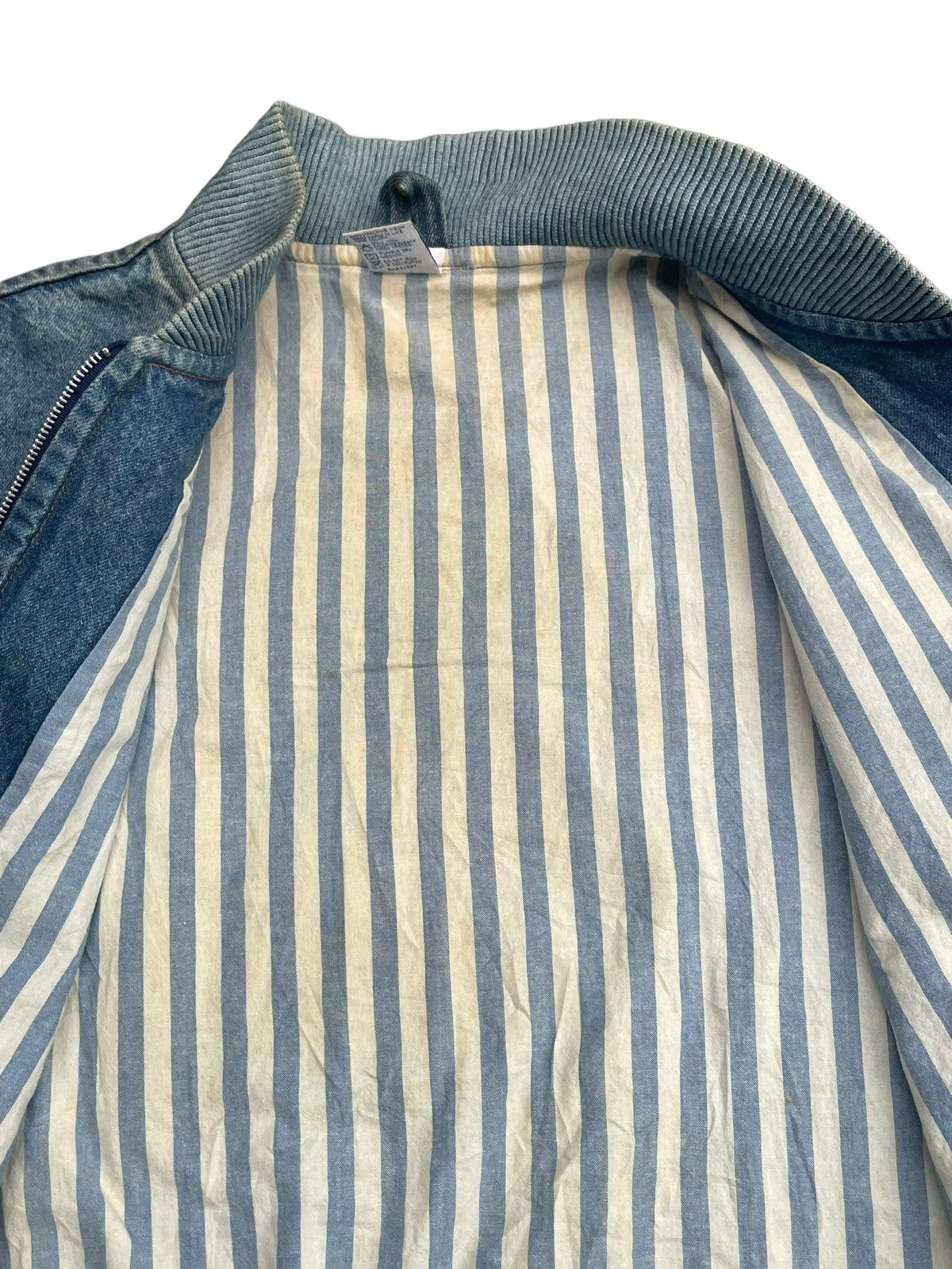 Vintage Vintage 3 Horse Embossed Denim Jacket Size US L / EU 52-54 / 3 - 8 Thumbnail