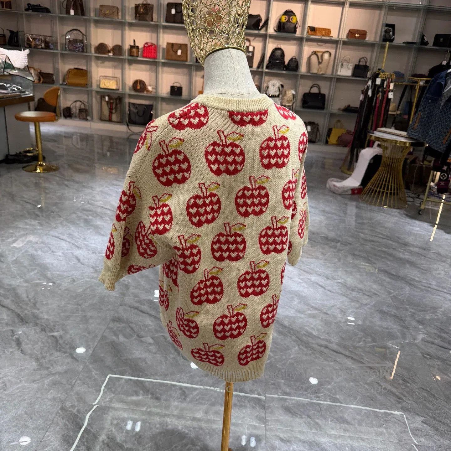 Gucci Gucci Cream Apple Knit Sweater. Size XS / US 0-2 / IT 36-38 - 2 Thumbnail