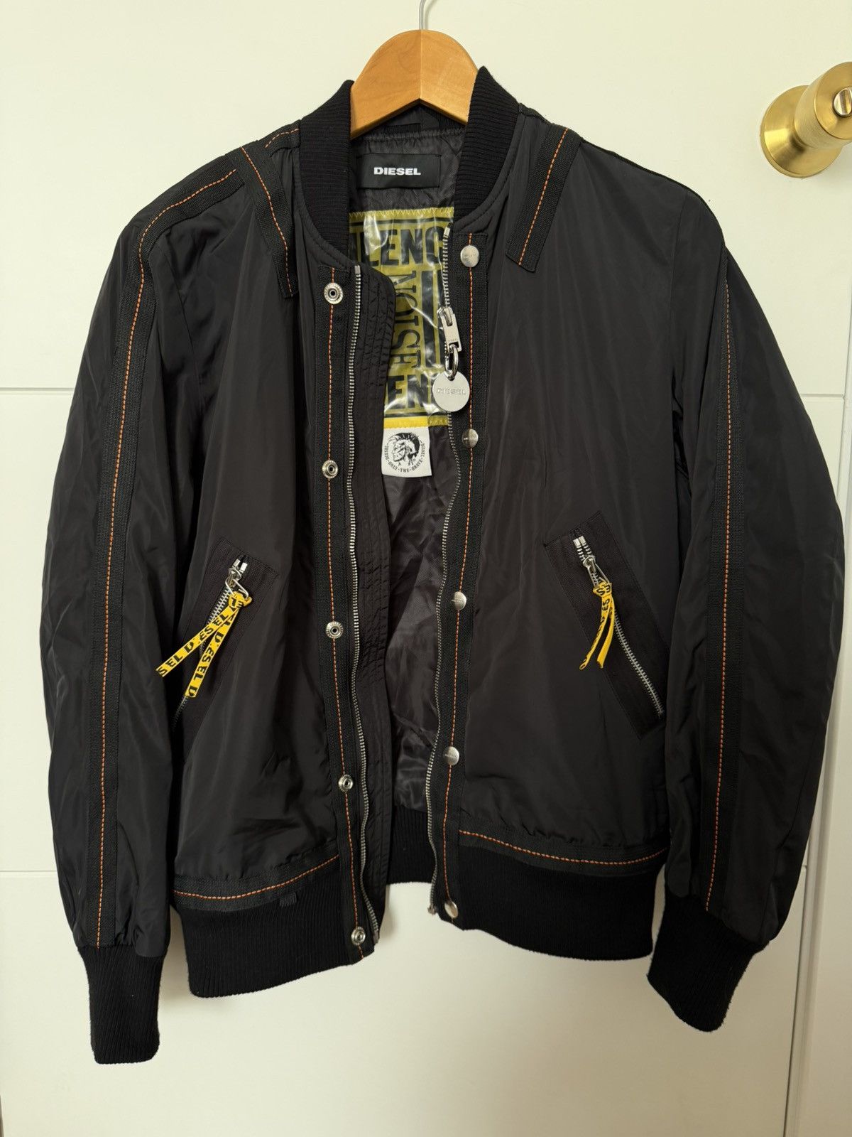 Diesel Diesel J-Shark Bomber Jacket Black Techwear Y2K Size US S / EU 44-46 / 1 - 4 Thumbnail