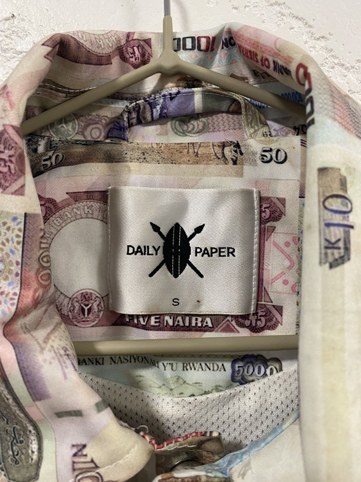 Daily Paper Daily Paper Money Print Jacket Size: S Size US S / EU 44-46 / 1 - 4 Thumbnail