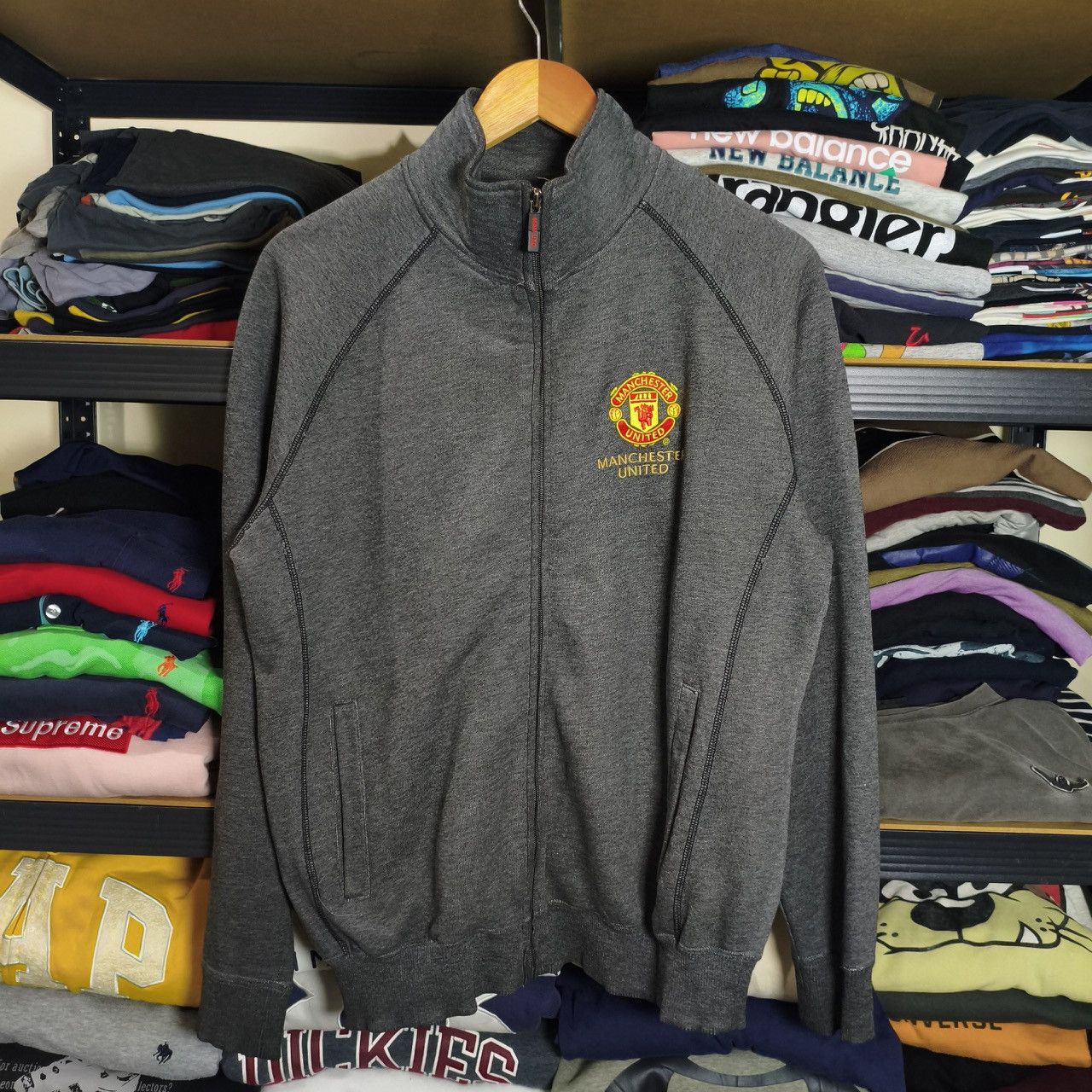 Vintage Vtg Manchester United track jacket embroidered club crest Size US M / EU 48-50 / 2 - 1 Thumbnail