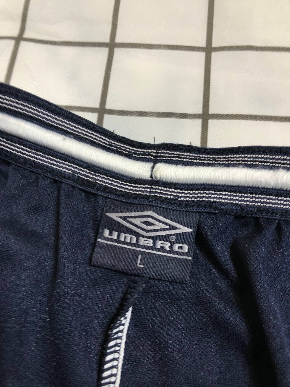 Umbro UMBRO SHORTS VINTAGE RETRO VINTAGE SOCCER SHORTS MONOGRAN Size US 34 / EU 50 - 9 Thumbnail
