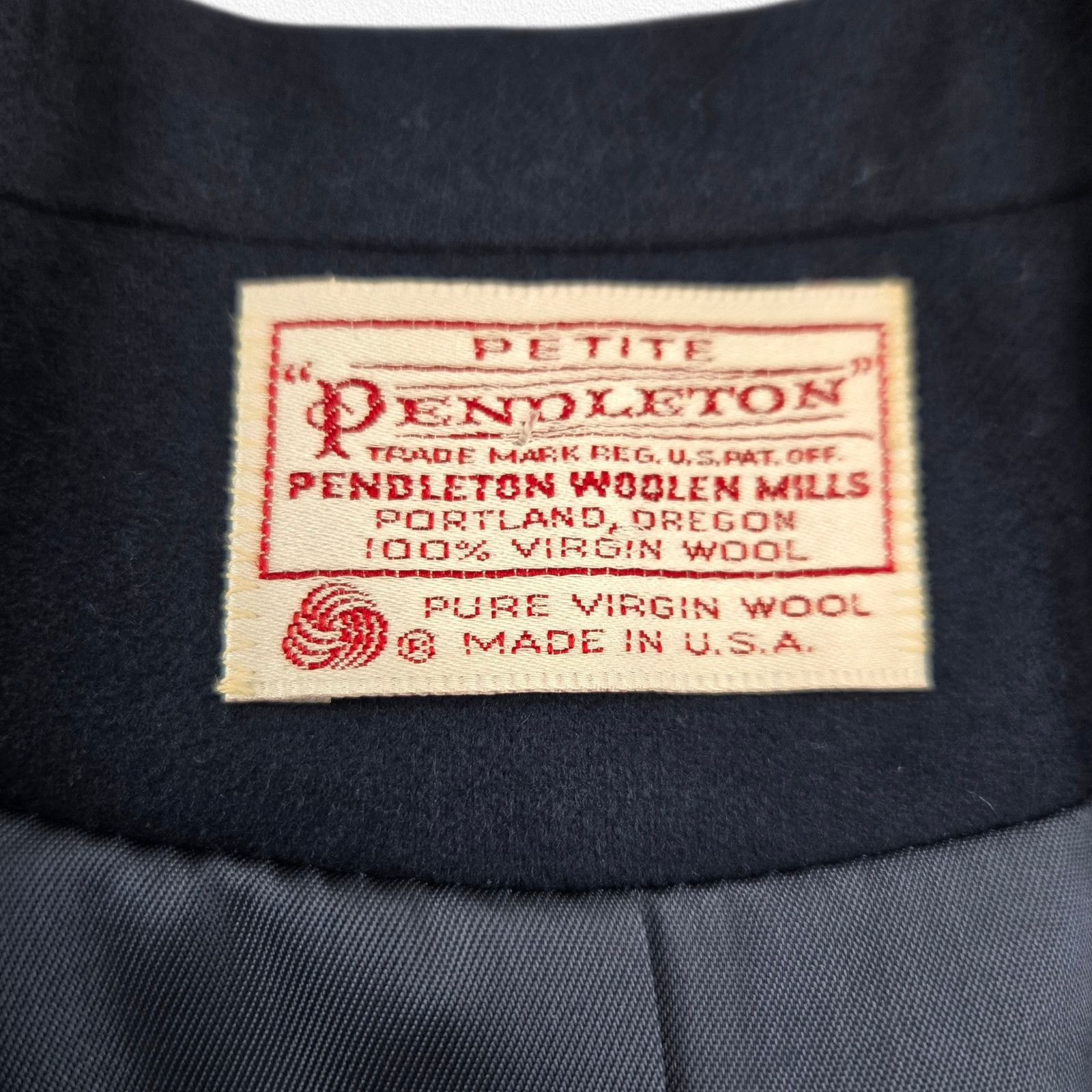 Pendleton 1980s Pendleton Petite Navy Wool Blazer Made USA Size 6P Size M / US 6-8 / IT 42-44 - 7 Thumbnail