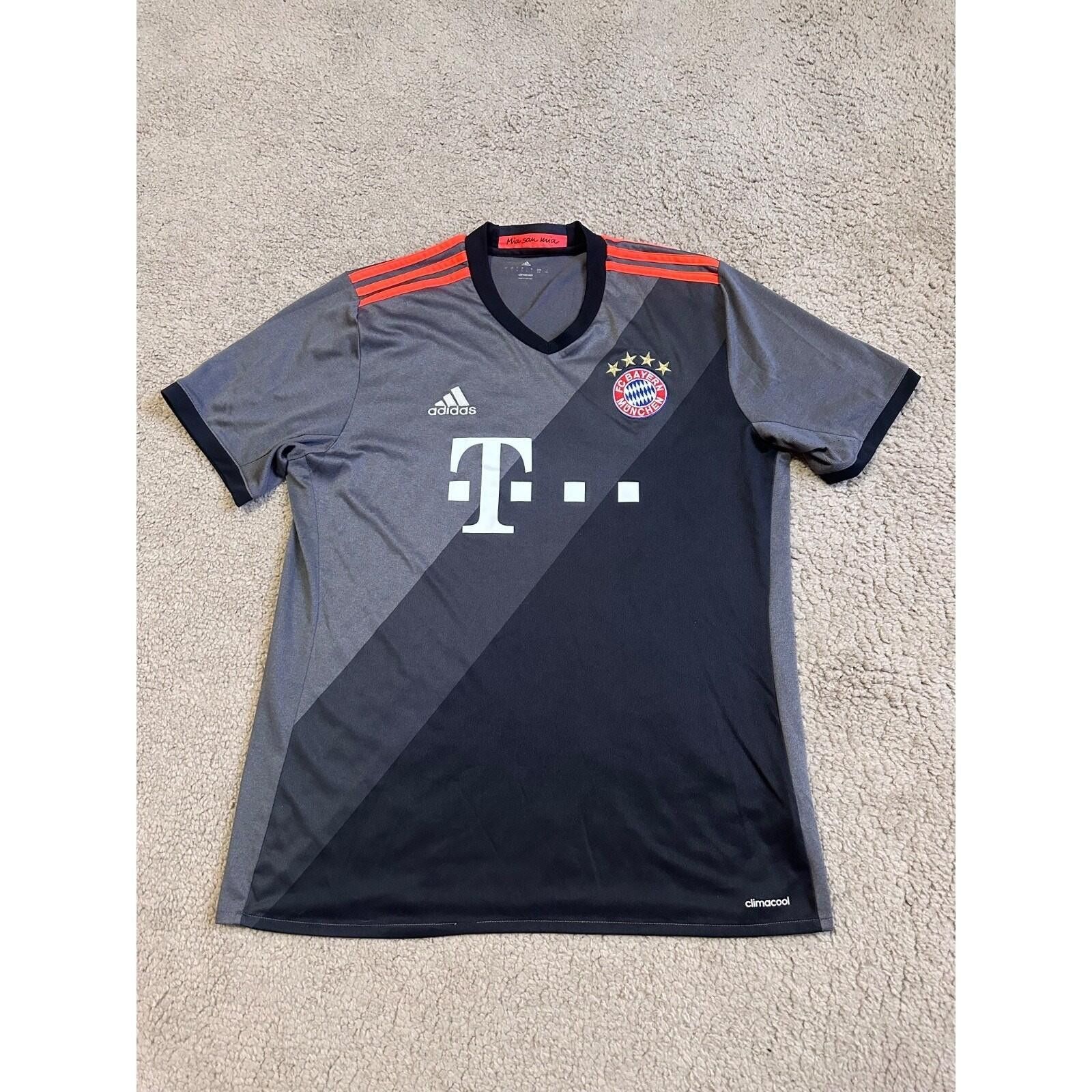 Adidas BAYERN MÜNICH 2016 2017 FOOTBALL SHIRT SOCCER JERSEY ADIDAS Size US L / EU 52-54 / 3 - 1 Thumbnail