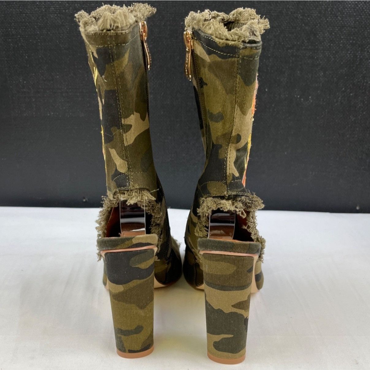Other Cape Robbin Women's Green Camo Shoes/Heeled Boots Sz 6.5M SK Size US 6.5 / IT 36.5 - 2 Thumbnail