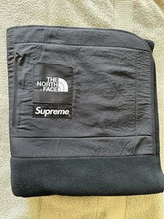 Supreme The North Face Arc Logo Denali Fleece Blanket | Grailed