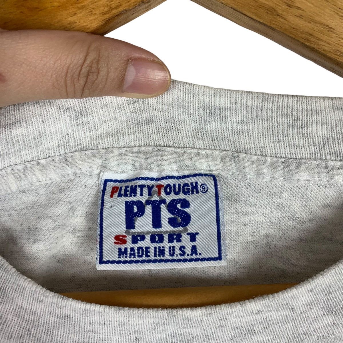 Vintage Vintage 90s PLENTY TOUGH Big bicep printed tee Size US L / EU 52-54 / 3 - 4 Thumbnail
