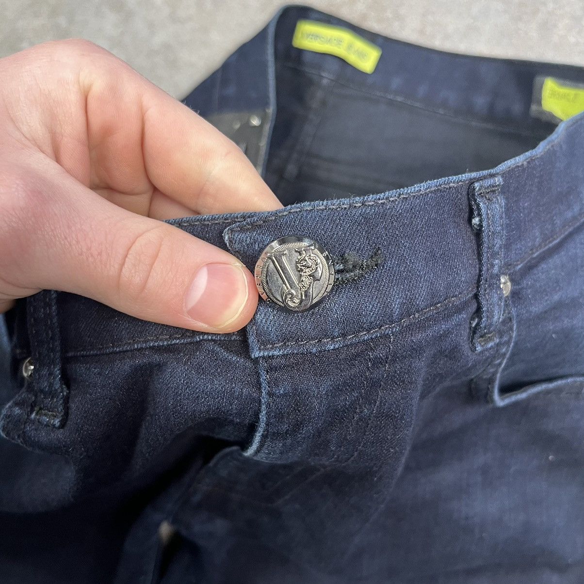 Versace Versace Jeans Dark Blue metal logo Jeans - Luxury Size US 31 - 9 Thumbnail