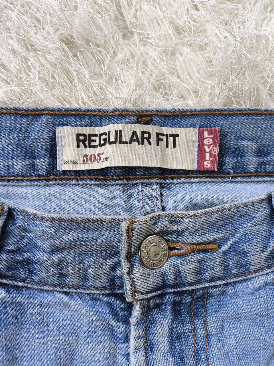Levi's Vintage Clothing LEVI'S 505 Regular Fit Medium Wash Distressed Denim Jeans Size US 34 / EU 50 - 9 Thumbnail