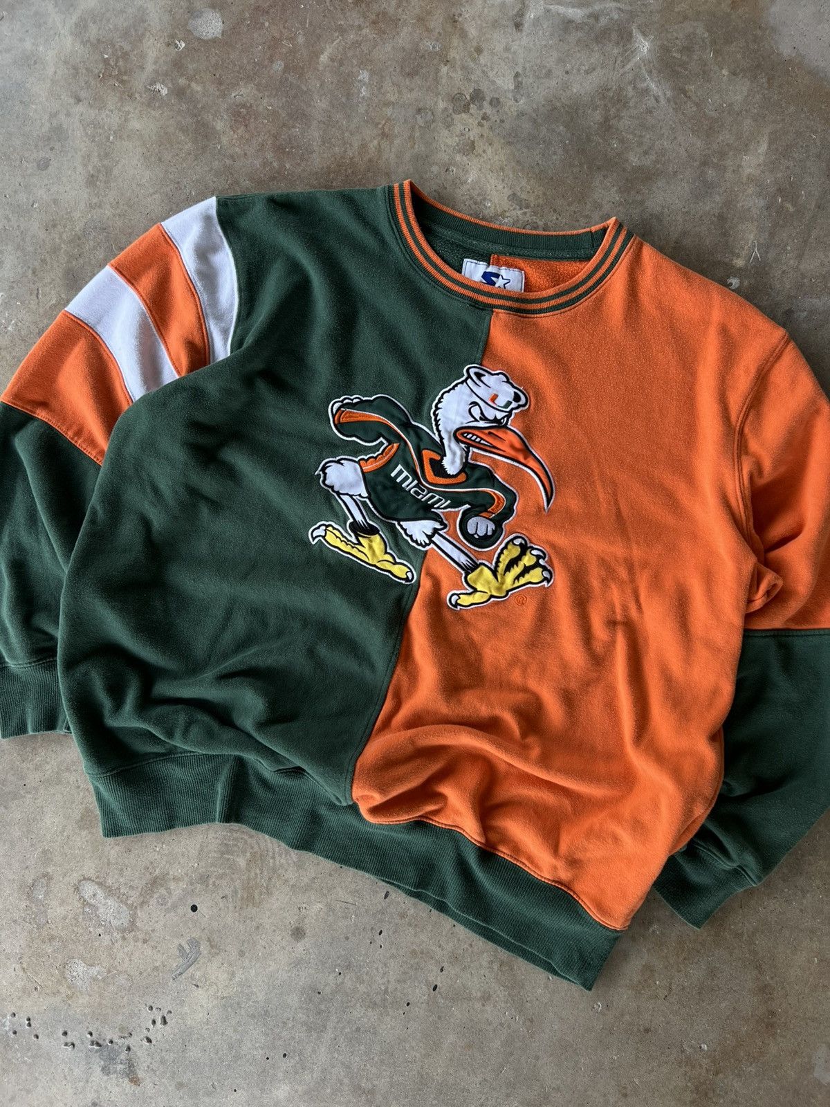 Salem Sportswear Vintage 90’s NCAA Miami Hurricanes Sweatshirt Crewneck Size US XL / EU 56 / 4 - 1 Thumbnail