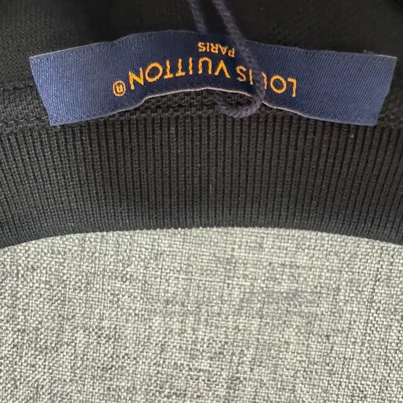 Louis Vuitton Louis Vuitton Black Cotton Logo T-Shirt . Size US S / EU 44-46 / 1 - 3 Thumbnail