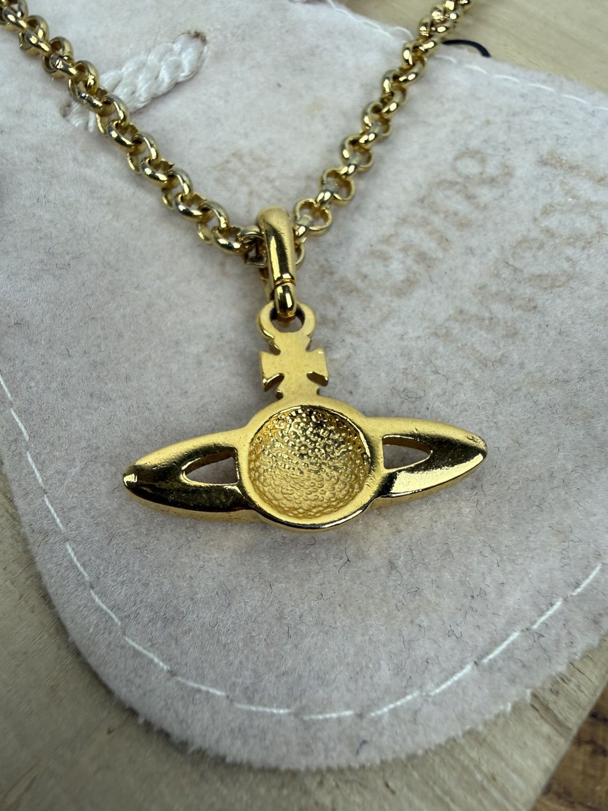 Vivienne Westwood Vintage Vivienne Westwood Enamel Orb Pendant Necklace Gold Size ONE SIZE - 6 Thumbnail
