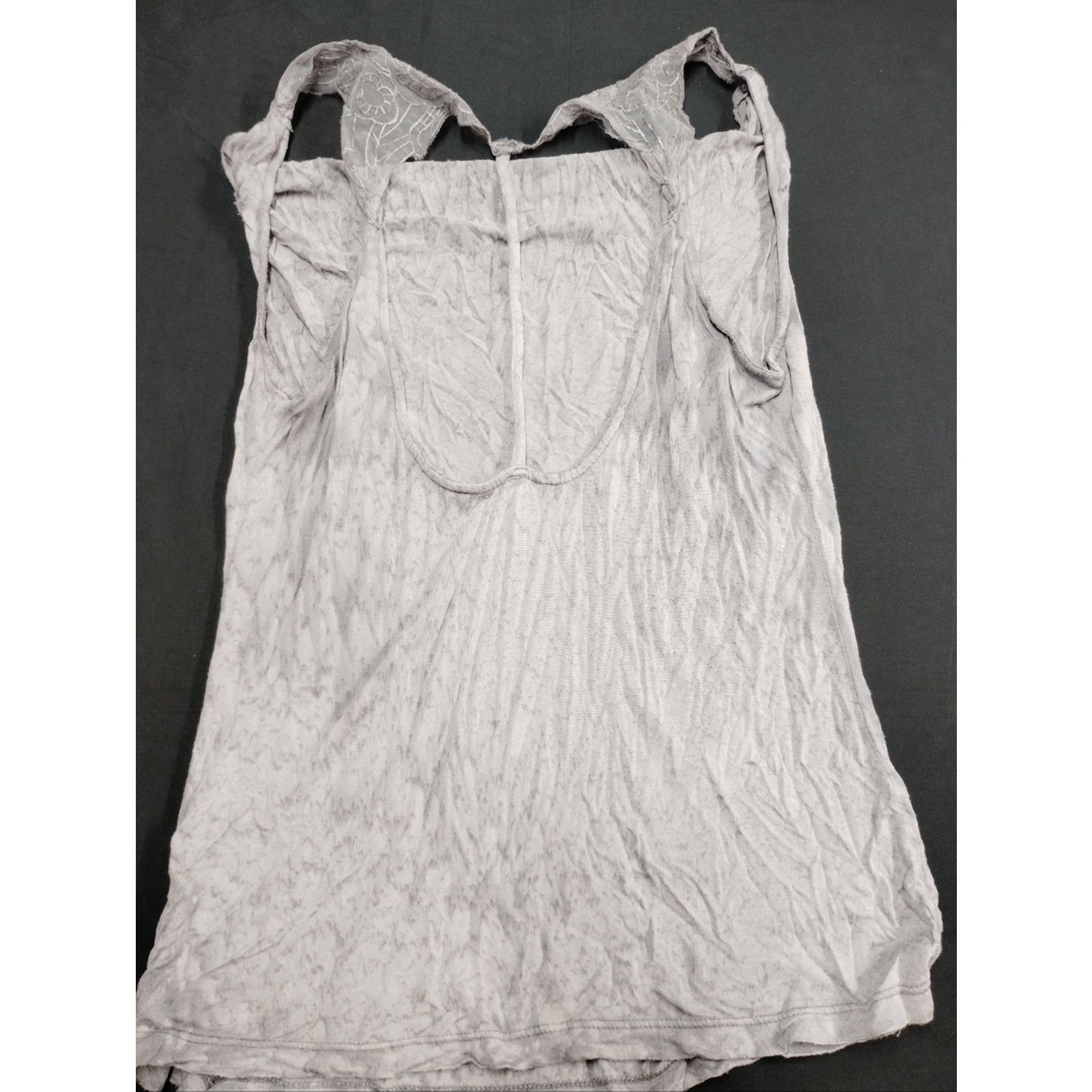 BKE BKE Gimmicks Light Gray Tank W Butterfly Lace Cutout T back Size M / US 6-8 / IT 42-44 - 6 Thumbnail