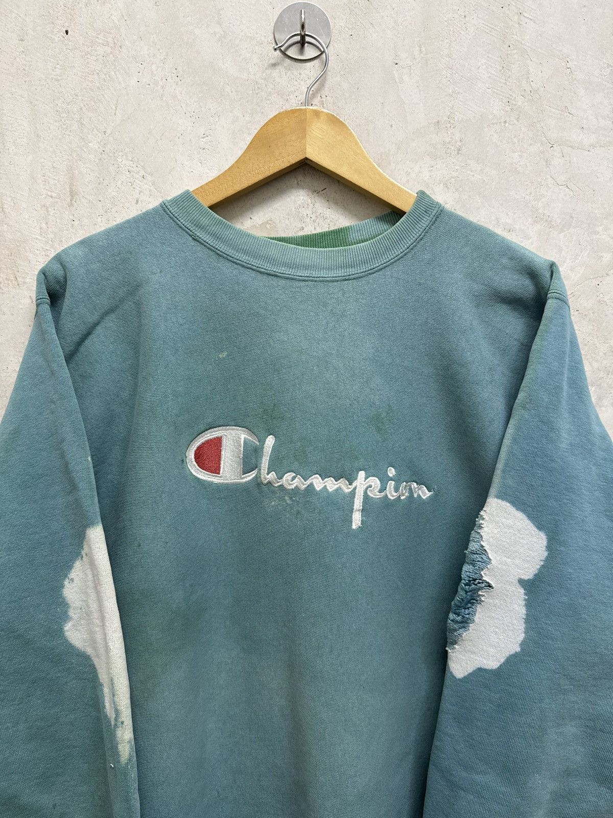 Champion Thrashed 90s Champion Sun Faded Reverse Weave Size US XL / EU 56 / 4 - 2 Thumbnail