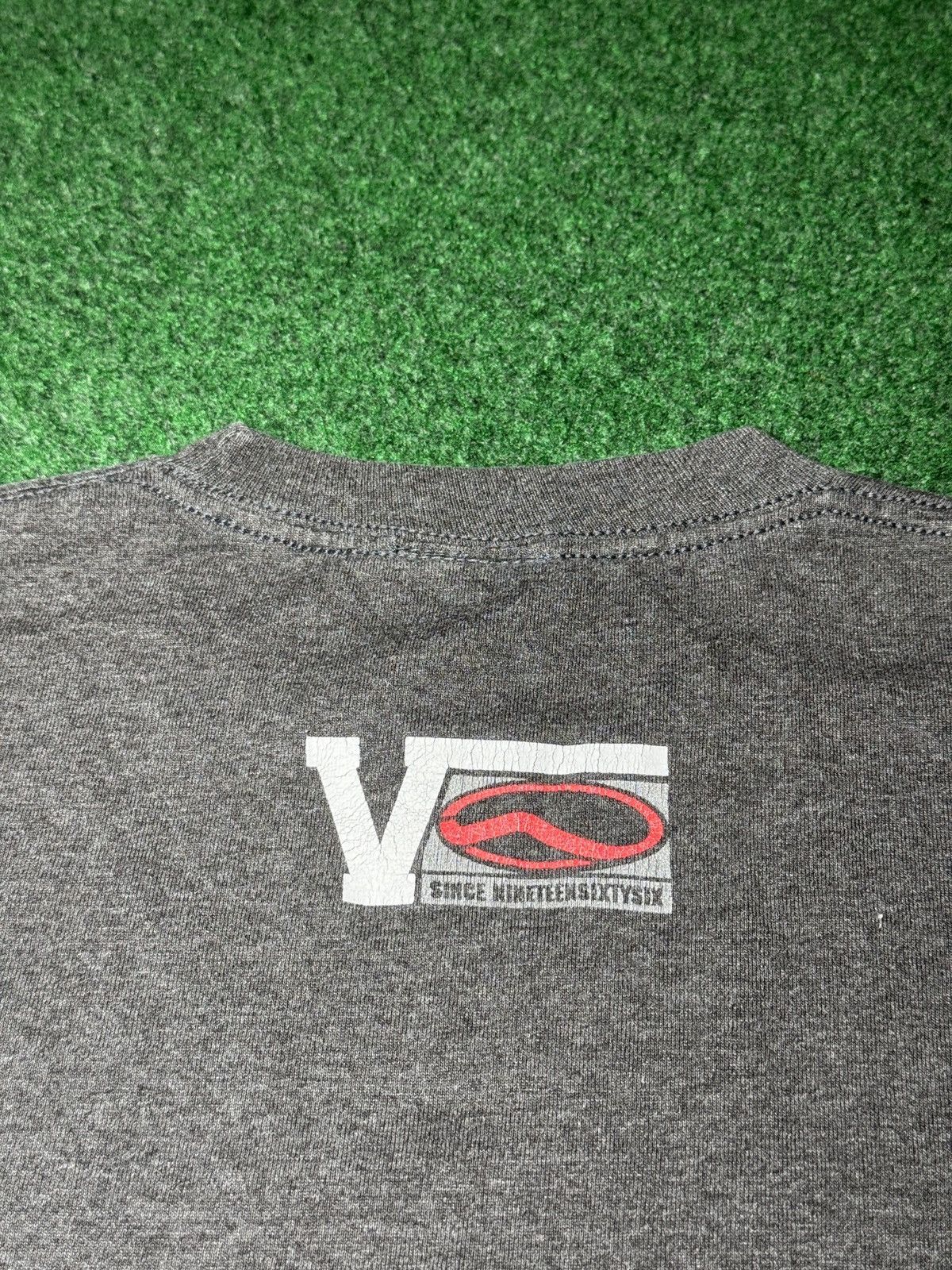 Vans Vans Vintage Logo Y2K Gray Small Skater T Shirt 17.5x25 Size US S / EU 44-46 / 1 - 5 Thumbnail