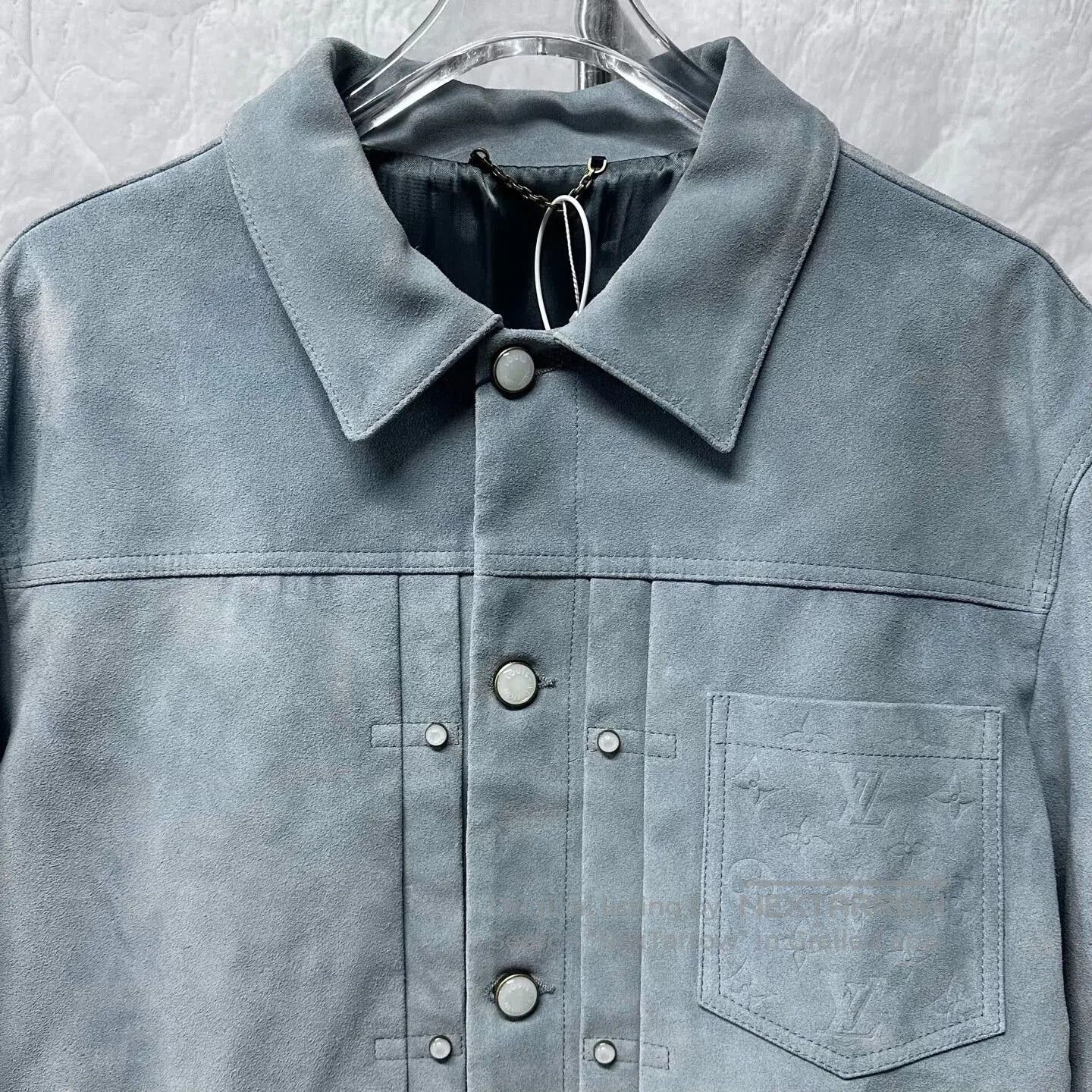 Louis Vuitton louis vuitton suede pocketed jacket in gray. Size US L / EU 52-54 / 3 - 2 Thumbnail