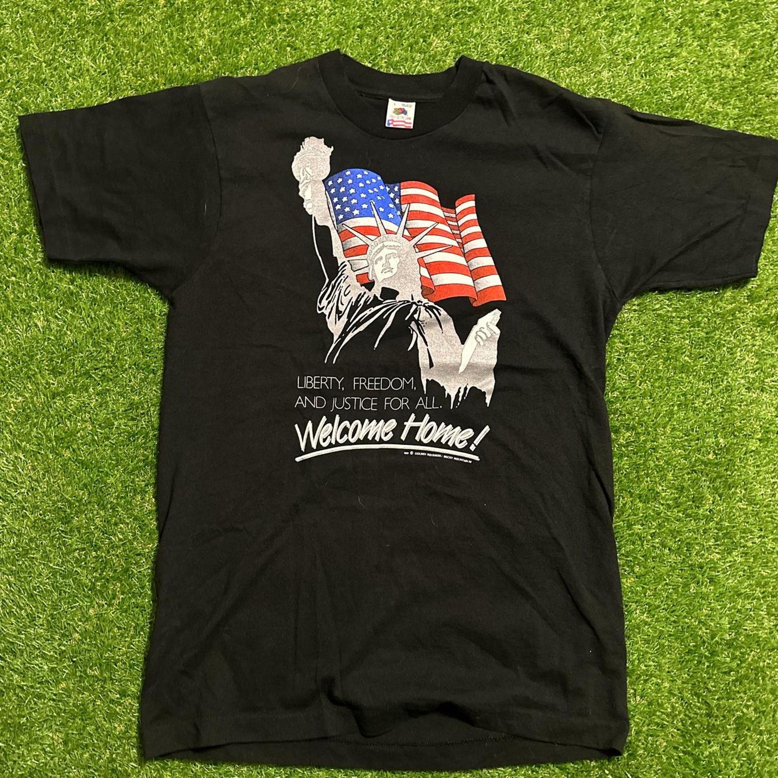 Other 90s Vintage "Welcome Home!" Patriotic Graphic T-Shirt Size US L / EU 52-54 / 3 - 1 Thumbnail
