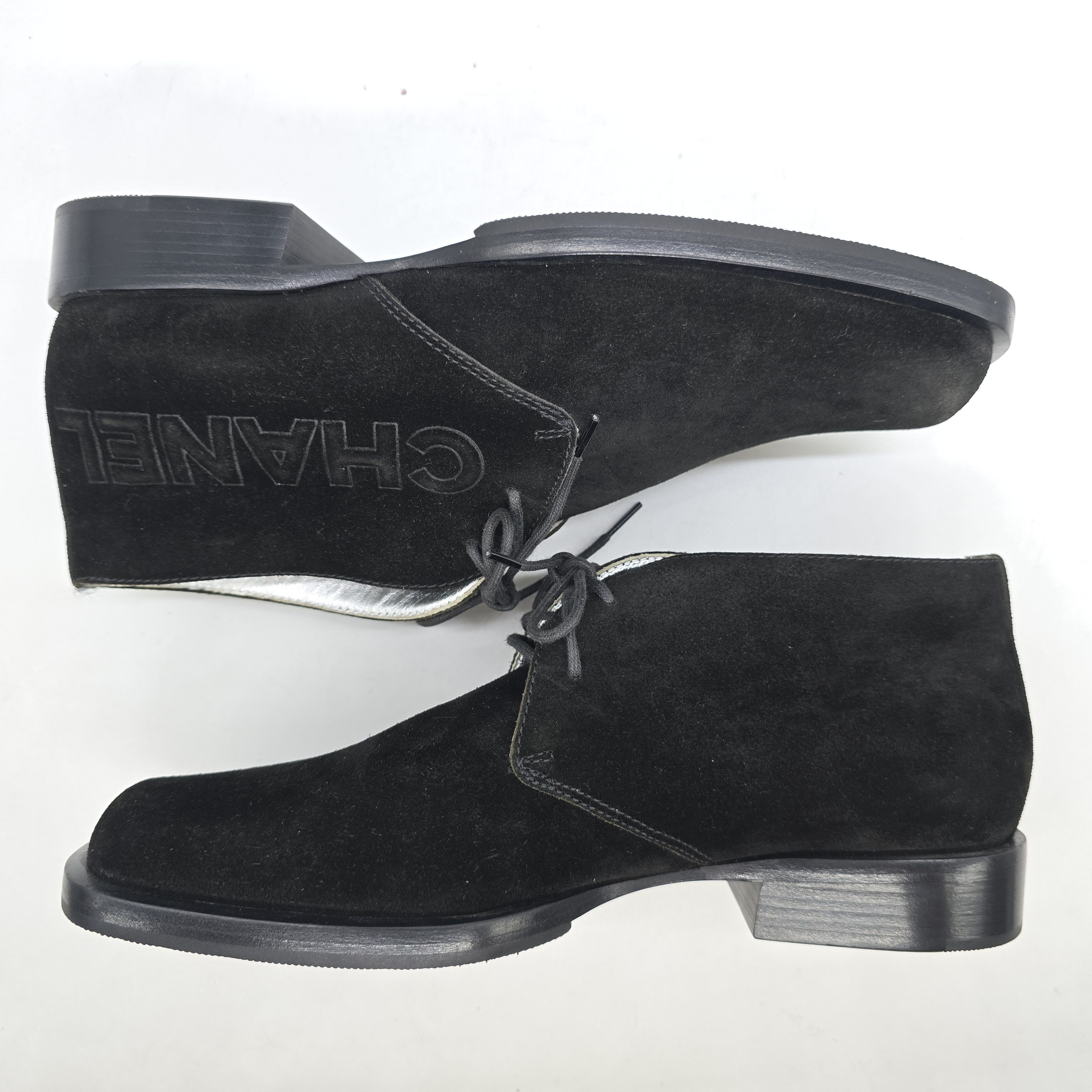 Chanel Chanel - AW01 Logo Embossed Suede Ankle Boot Size US 7.5 / IT 37.5 - 6 Thumbnail