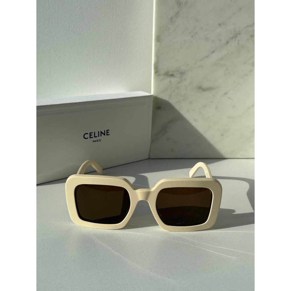 Celine NEW Celine CL40304U Triomphe Square Ivory Sunglasses Size ONE SIZE - 3 Thumbnail