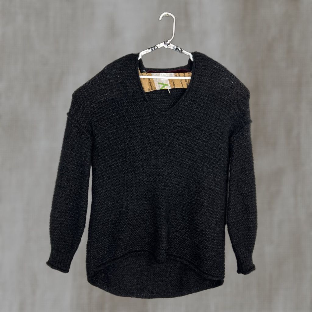 Free People Free People Womens XS Knit Sweater Black Oversized Boho Knit Pullover Warm Casual Womens XS Black Bohemian Size XS / US 0-2 / IT 36-38 - 1 Thumbnail
