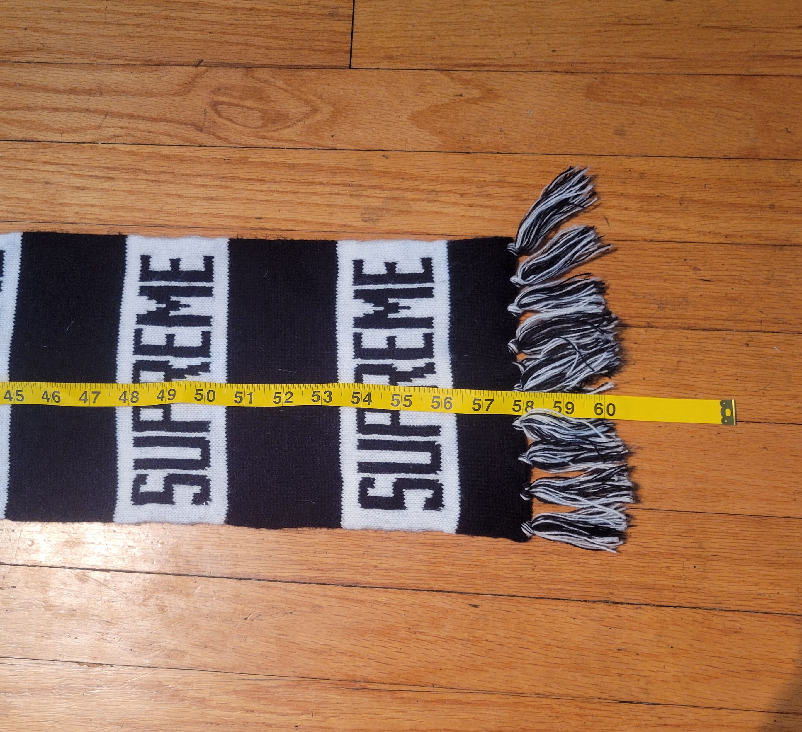 Supreme Supreme Bar Stripe Scarf FW16 Black/White Size ONE SIZE - 6 Thumbnail