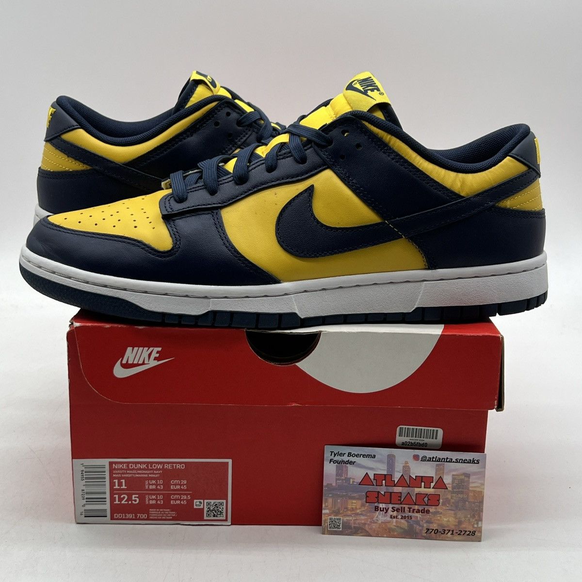 Nike Nike dunk low Michigan Size US 11 / EU 44 - 1 Thumbnail