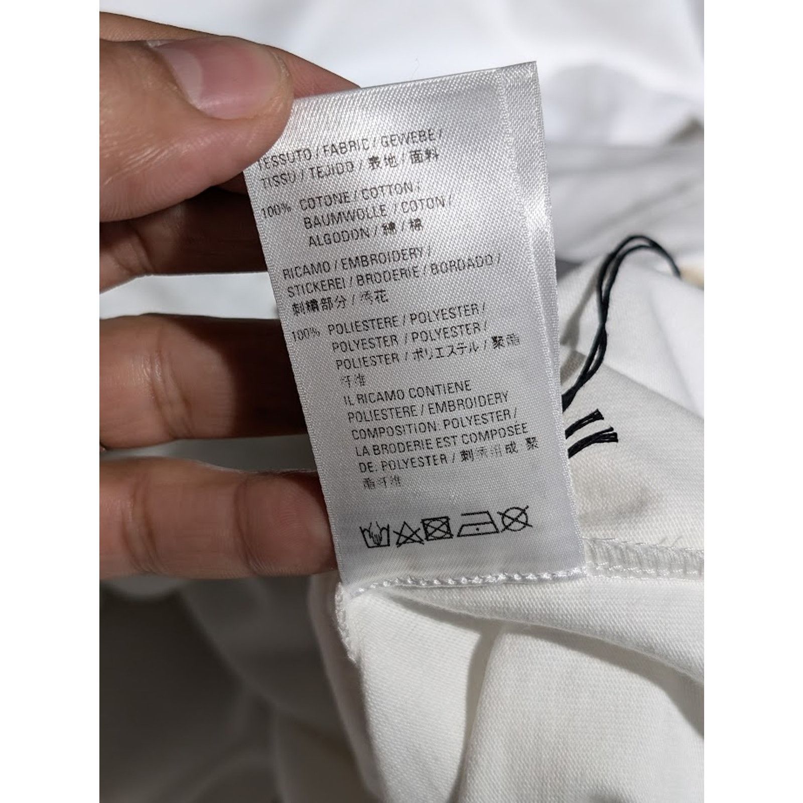 Balenciaga o1rshd1 Long Sleeve T-Shirt in White Size US XL / EU 56 / 4 - 18 Thumbnail