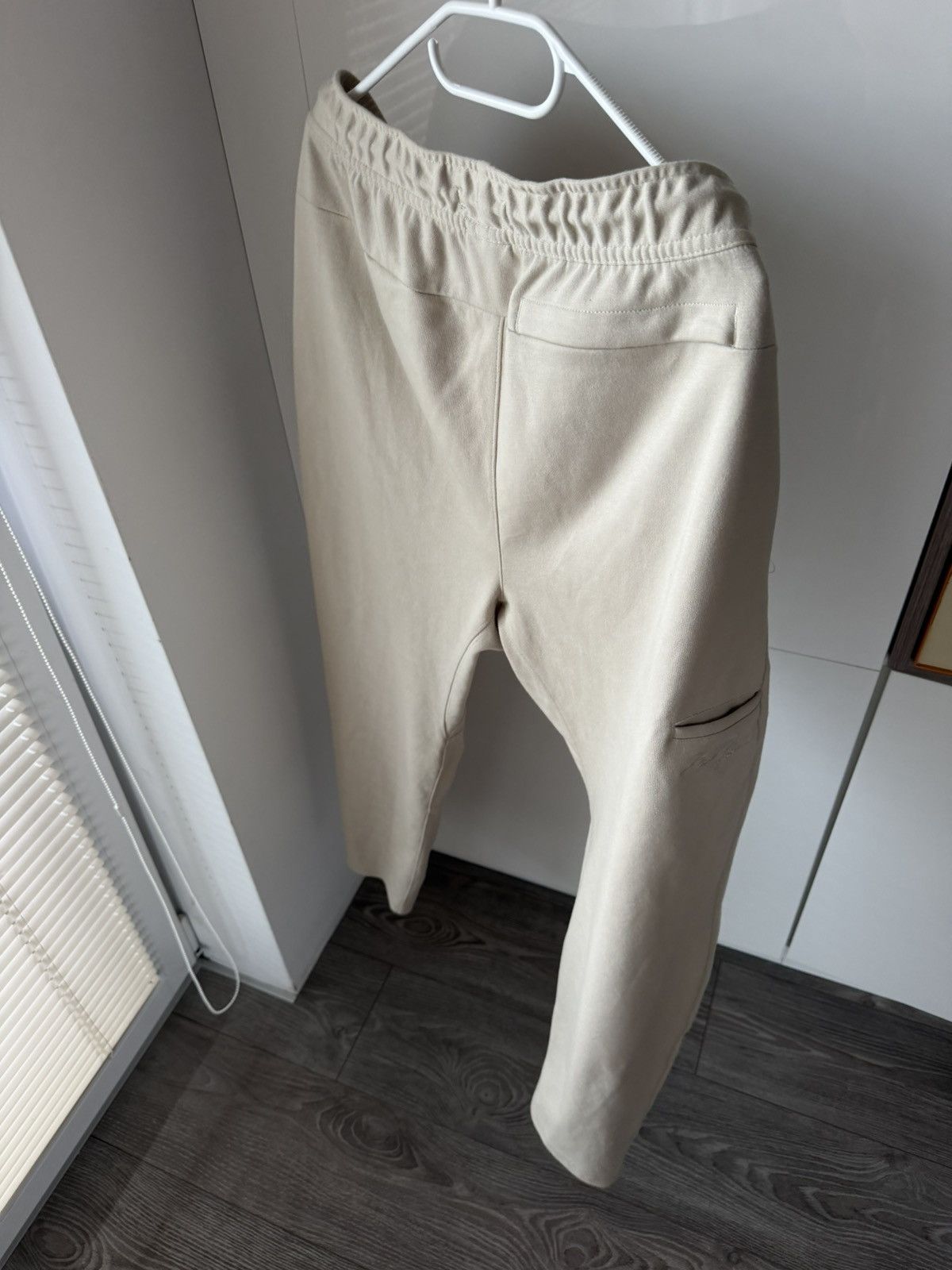Jordan Brand Nike Air Jordan Paris Premium Embroidered Logo Mens Joggers Size US 34 / EU 50 - 9 Thumbnail
