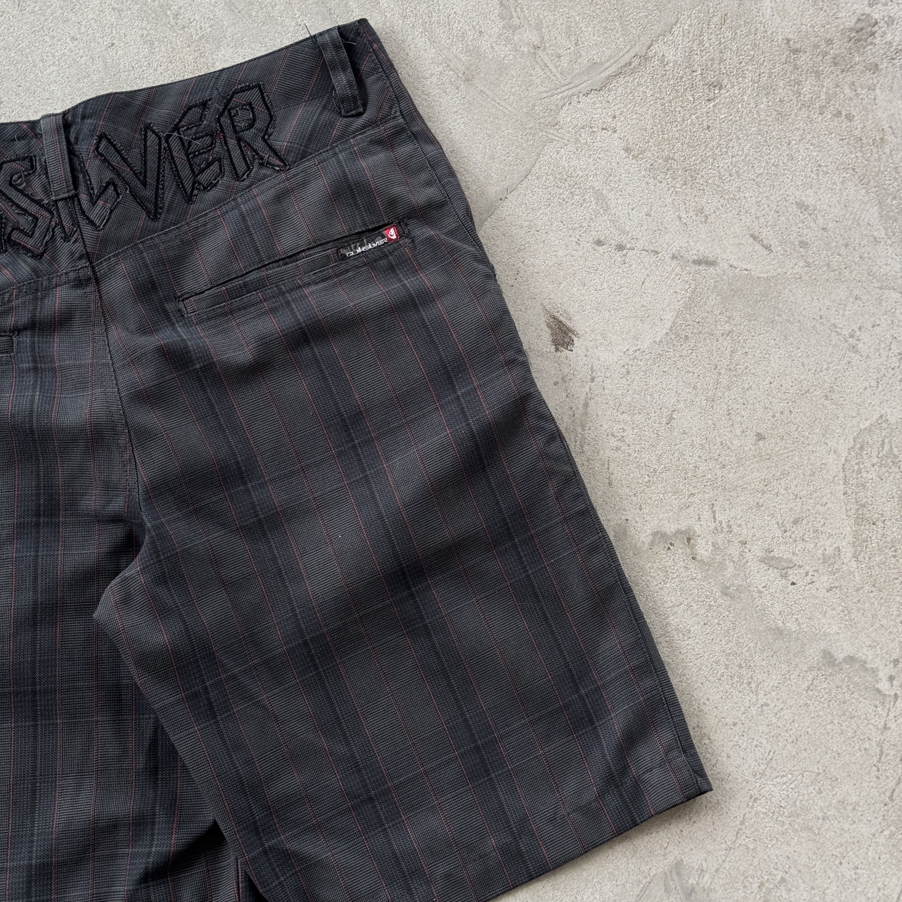 Quiksilver Vintage Quiksilver Y2K Embroidered Shorts Goth Skater Grunge Size US 32 / EU 48 - 6 Thumbnail