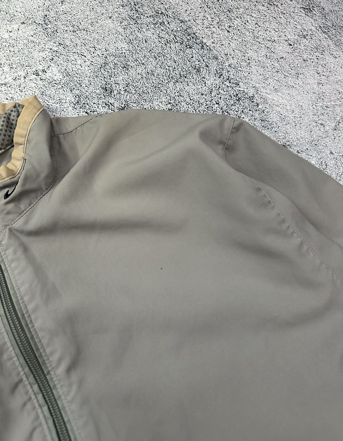 Nike Vintage Nike Light Half-Zip Rain Jacket Grey Y2K Fitl Size US L / EU 52-54 / 3 - 14 Thumbnail