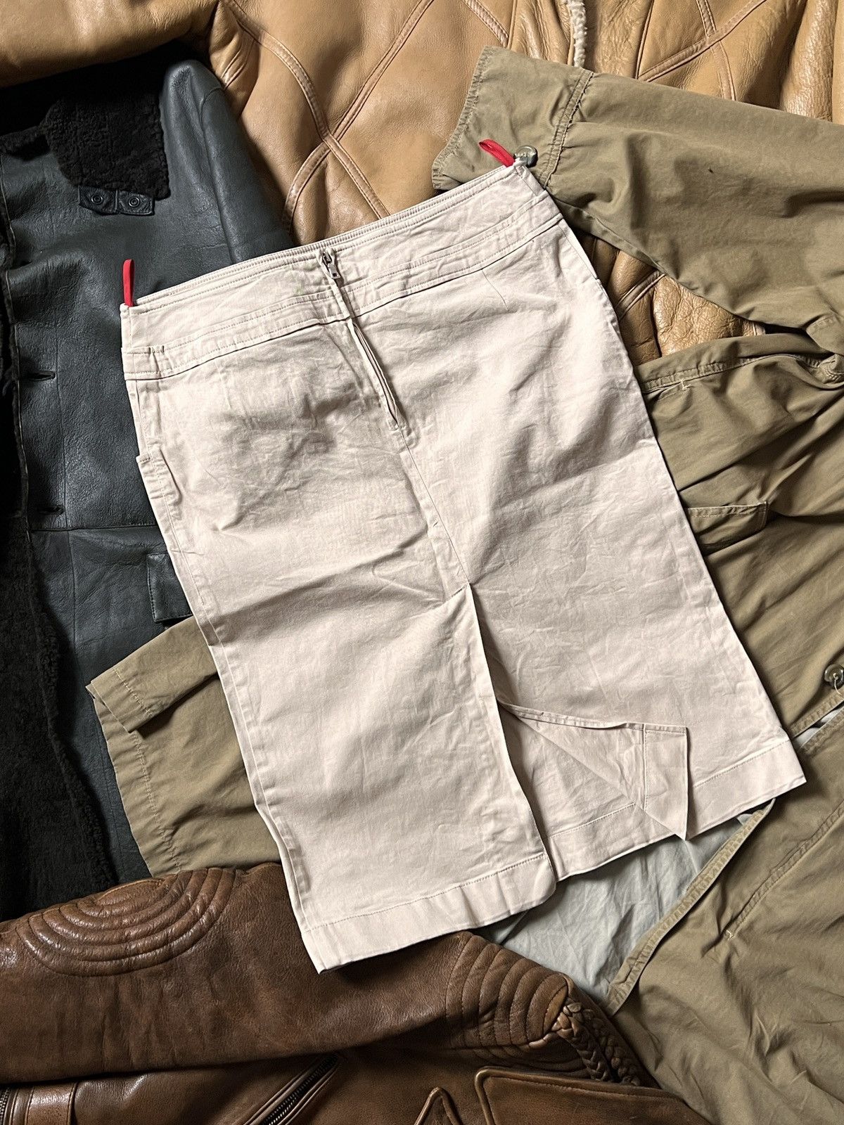 Prada Vintage Carrot Prada Pencil Midi Skirt Cotton Beige Size 32" / US 10 / IT 46 - 3 Thumbnail