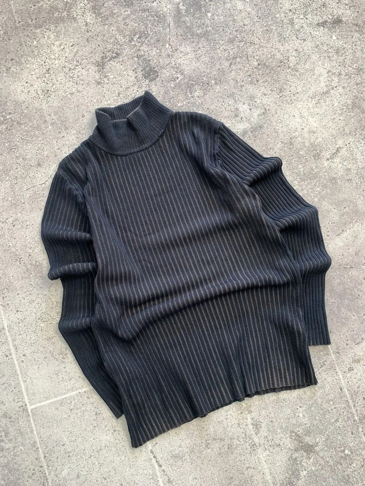 Japanese Brand Vintage Y2K Distressed Striped Sweater Faded knit Y2K Effect Size US M / EU 48-50 / 2 - 5 Thumbnail