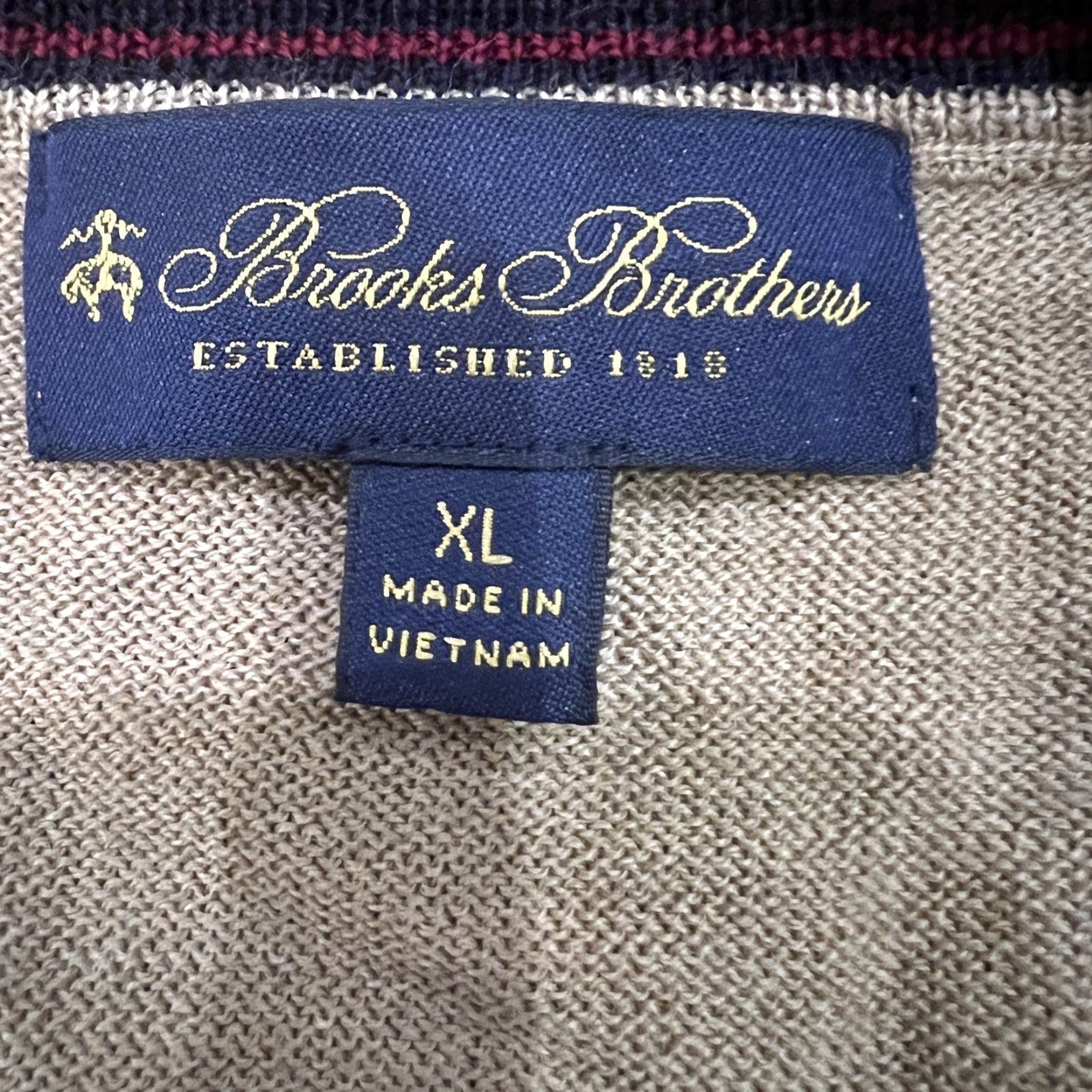 Brooks Brothers VINTAGE Brooks Brothers Men's Sweater Pullover XL Brown Wool V-Neck Knit 100% Merino Classic Size US XL / EU 56 / 4 - 2 Thumbnail