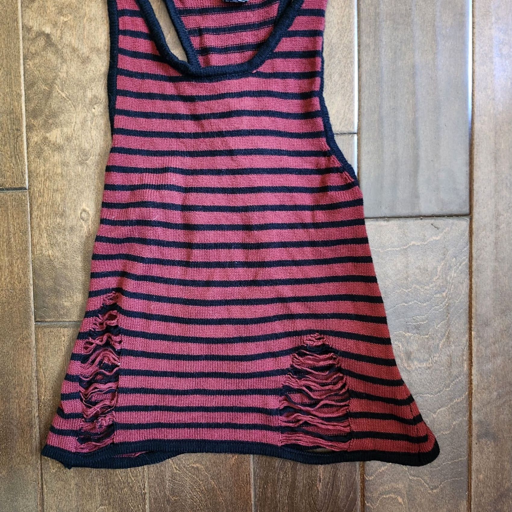 Vintage Orphan Black Tank Top Shirt XS Women Striped Limited Edition Sleeveless Pullover Black casual Summer Spring Fall Mens Womens Girls not applicable Size XS / US 0-2 / IT 36-38 - 2 Thumbnail