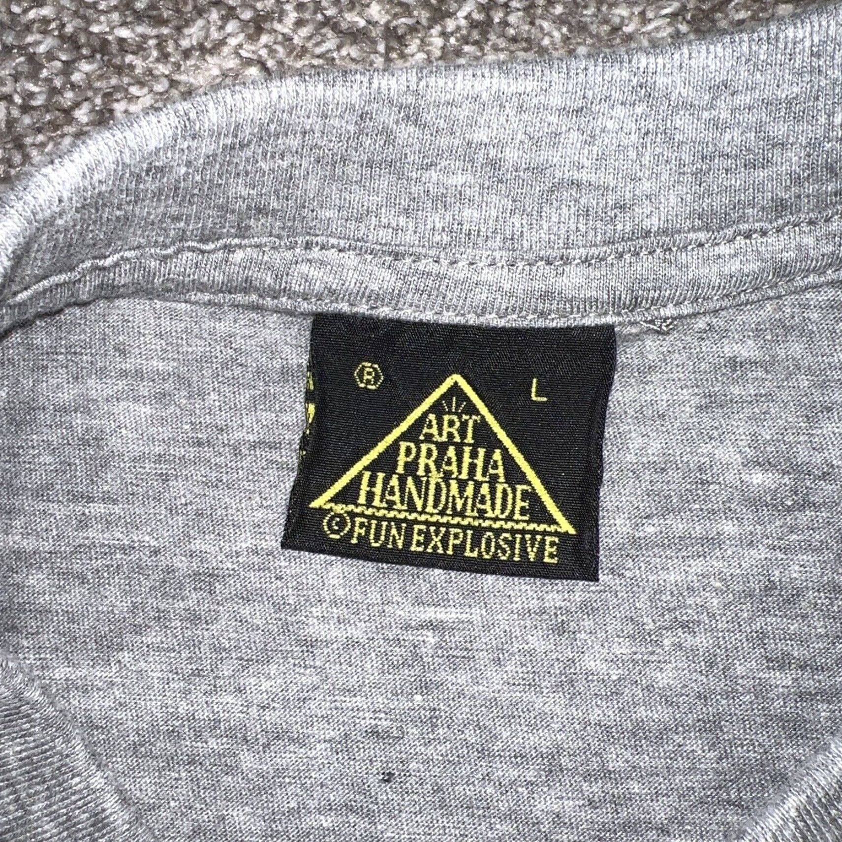 Vintage VINTAGE Praha Art T-Shirt Men Size Large Gray Art 90s Size US L / EU 52-54 / 3 - 3 Thumbnail