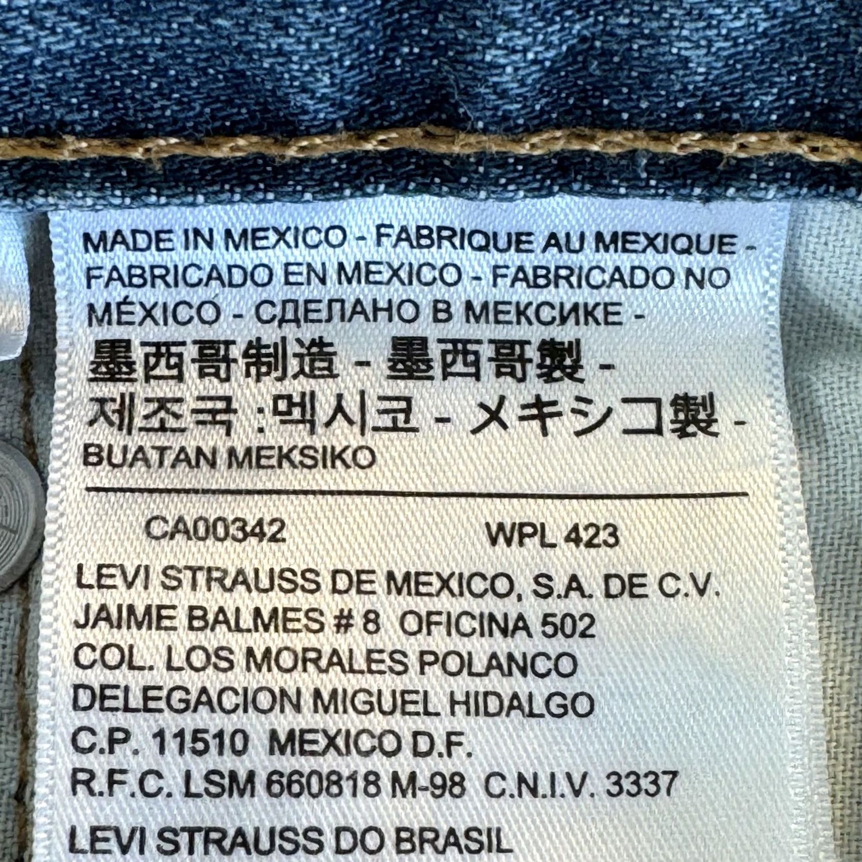 Levi's VINTAGE Levis 559 Jeans Mens 44x30 Blue Denim Relaxed Straight Zip Fly 5 Pocket Size US 44 / EU 60 - 6 Thumbnail