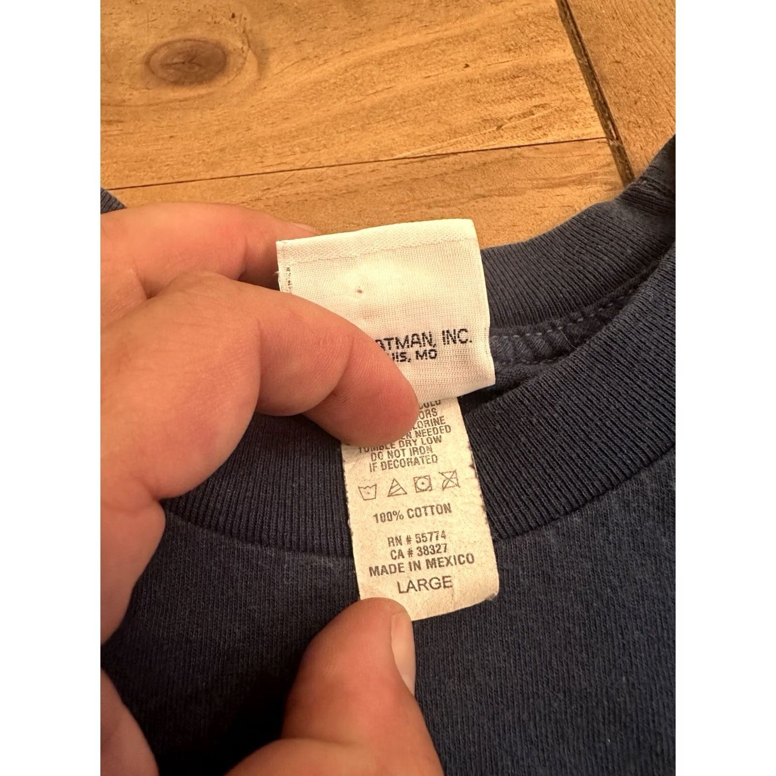 Harley Davidson VINTAGE 2014 Harley-Davidson Not All Who Wander Sacramento, Ca T-Shirt Large Blue Men's L Shirt California Brand Harley-Davidson Size US L / EU 52-54 / 3 - 5 Thumbnail