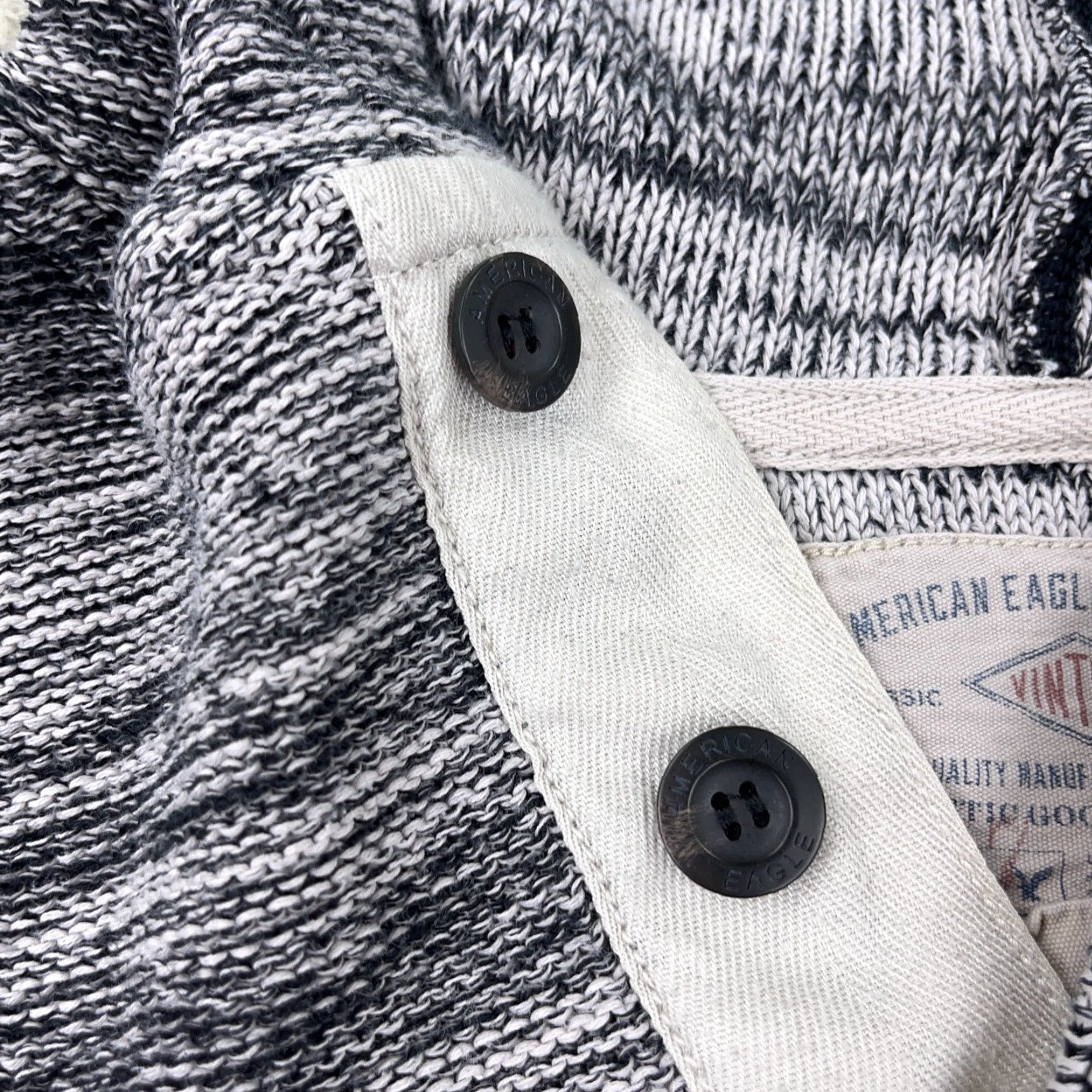 American Eagle Outfitters VINTAGE American Eagle Hoodie Men M Gray Heather Henley Sweatshirt AEO Size US M / EU 48-50 / 2 - 6 Thumbnail