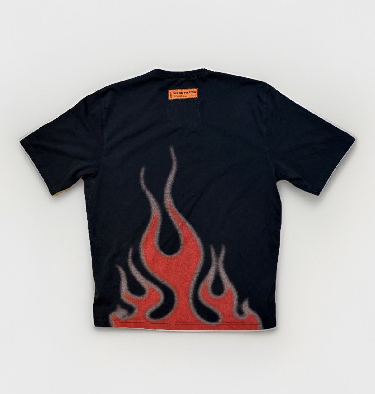 Heron Preston Heron Preston Law Flames T-Shirt Size US XXL / EU 58 / 5 - 2 Thumbnail