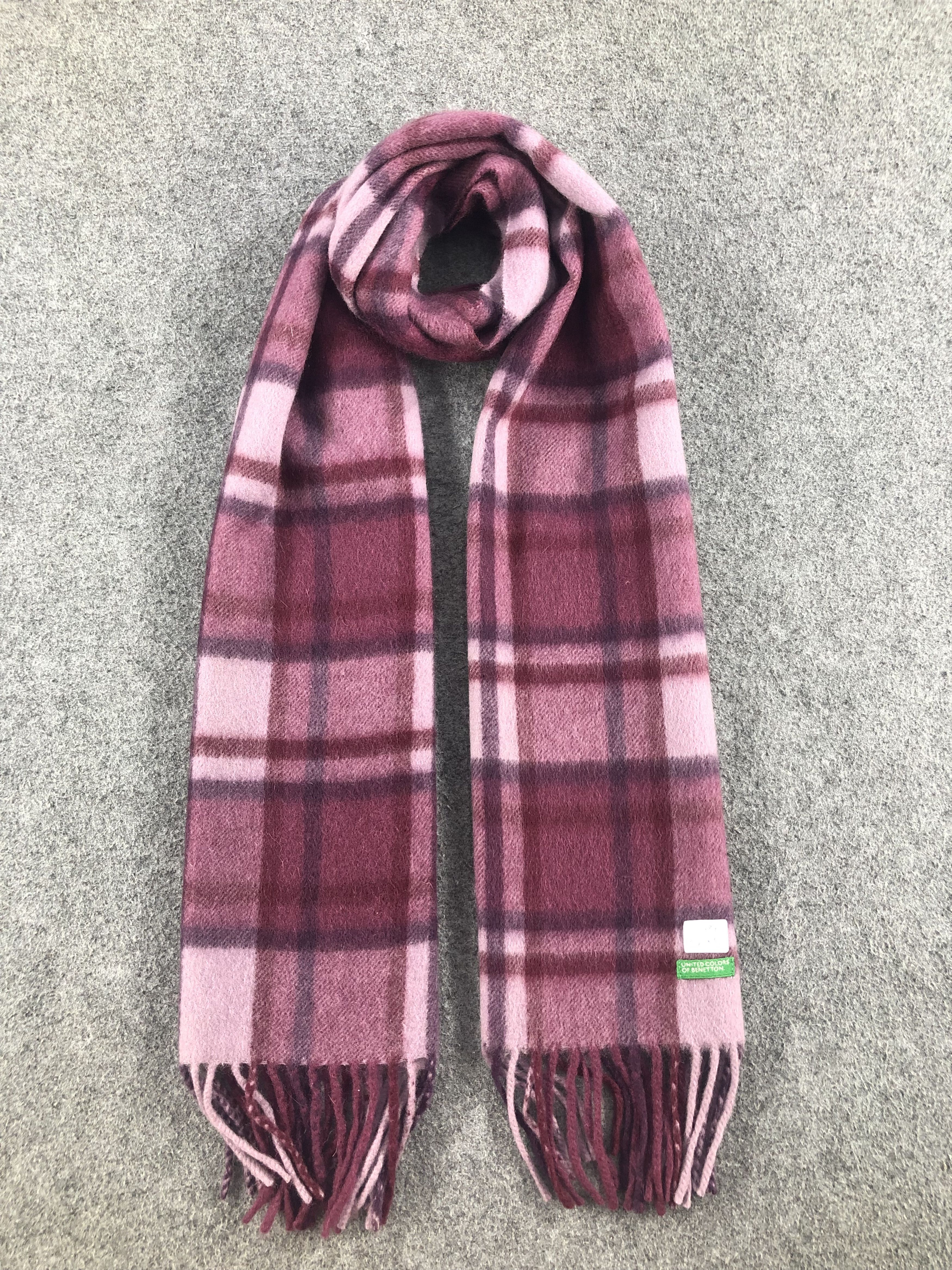 United Colors Of Benetton United Colors Of Benetton Scarf / Muffler / Neckwear Size ONE SIZE - 1 Thumbnail