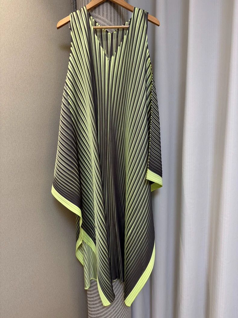Issey Miyake issey miyake size:3 Yellow kelp dress Size XXS / US 00 / IT 34 - 1 Thumbnail