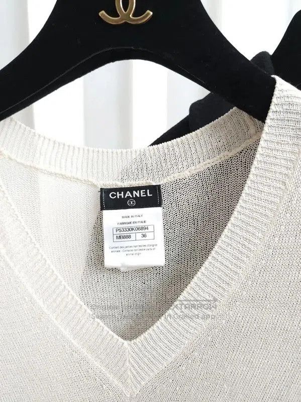 Chanel Chanel Multicolor Striped V-Neck Long Sleeve Sweater . Size S / US 4 / IT 40 - 5 Thumbnail