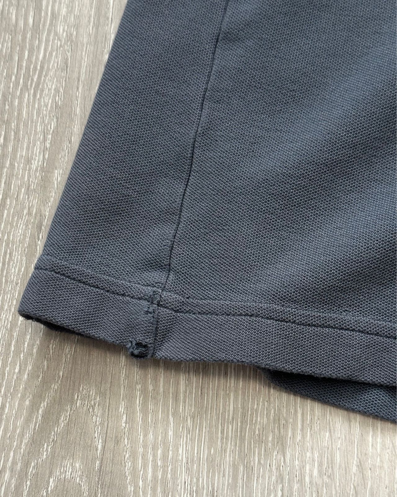 Tommy Hilfiger Vintage Tommy Hilfiger Gray V-Neck T-Shirt - Size Large Size US L / EU 52-54 / 3 - 8 Thumbnail
