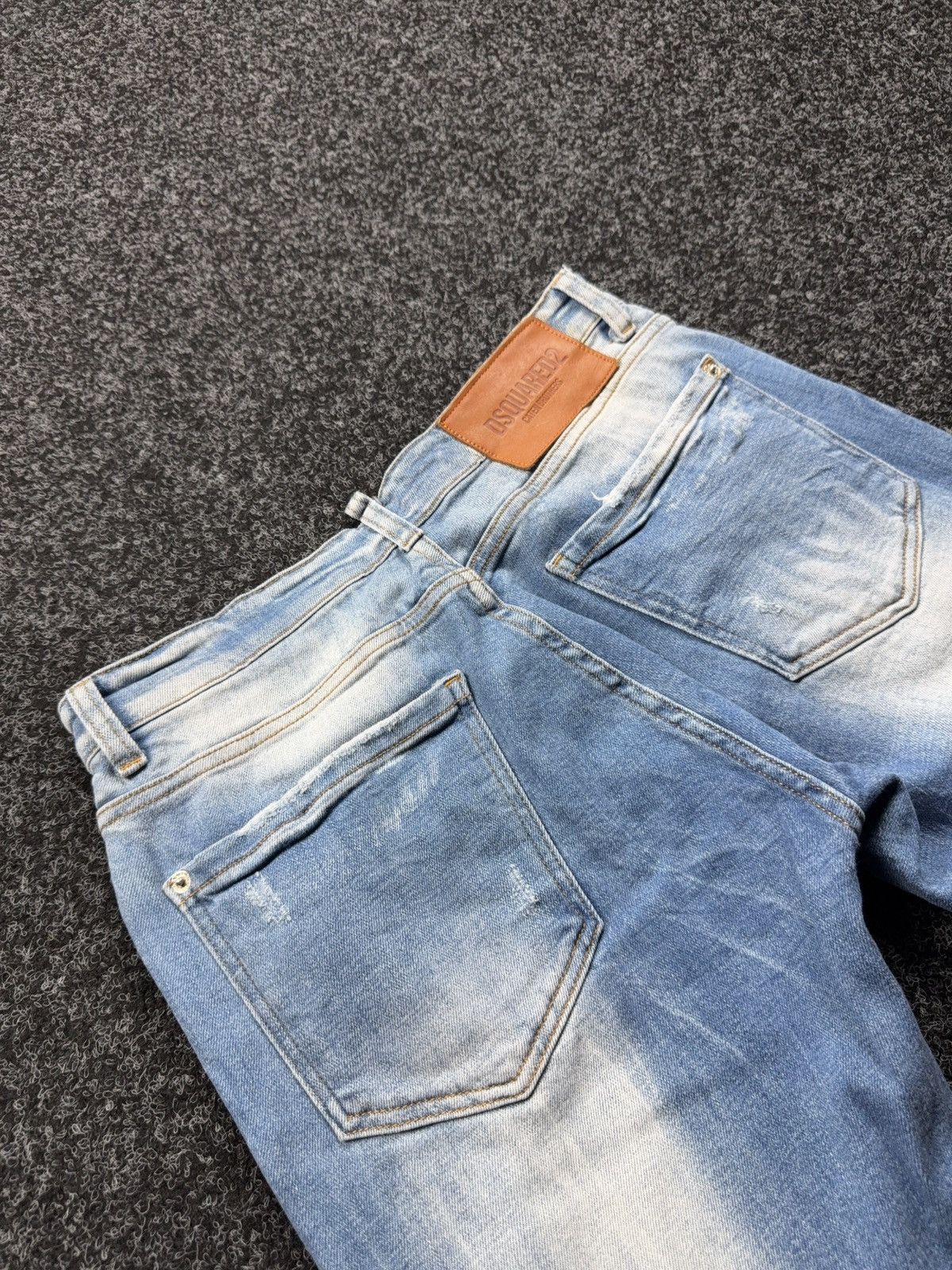 Dsquared2 Luxury 00s Dsquared2 Distressed Light Wash Straight Jeans Size US 32 / EU 48 - 16 Thumbnail