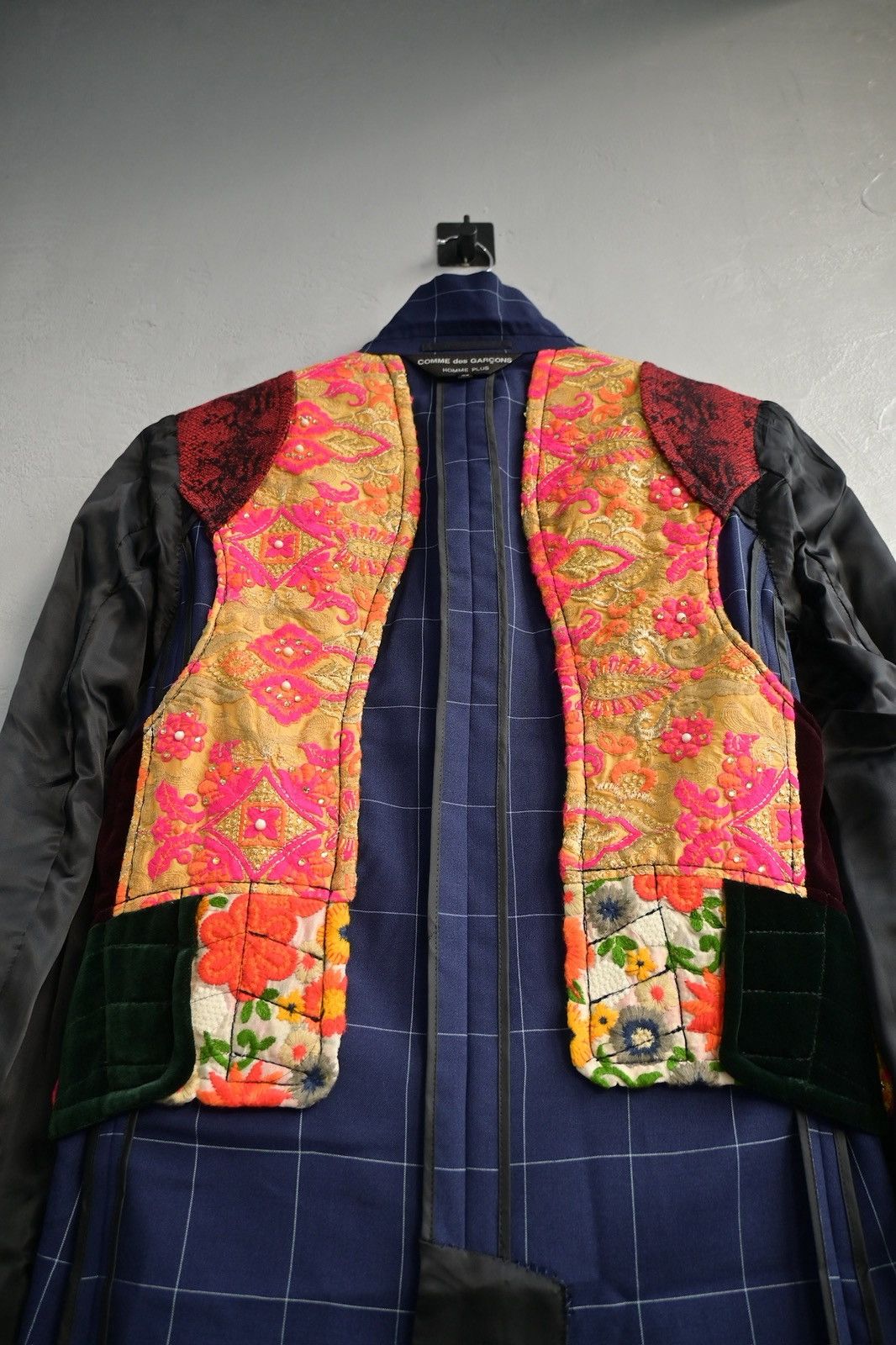 Comme des Garcons Homme Plus Comme Des Garcons Homme Plus SS18 reversible patchworks coat Size US S / EU 44-46 / 1 - 11 Thumbnail