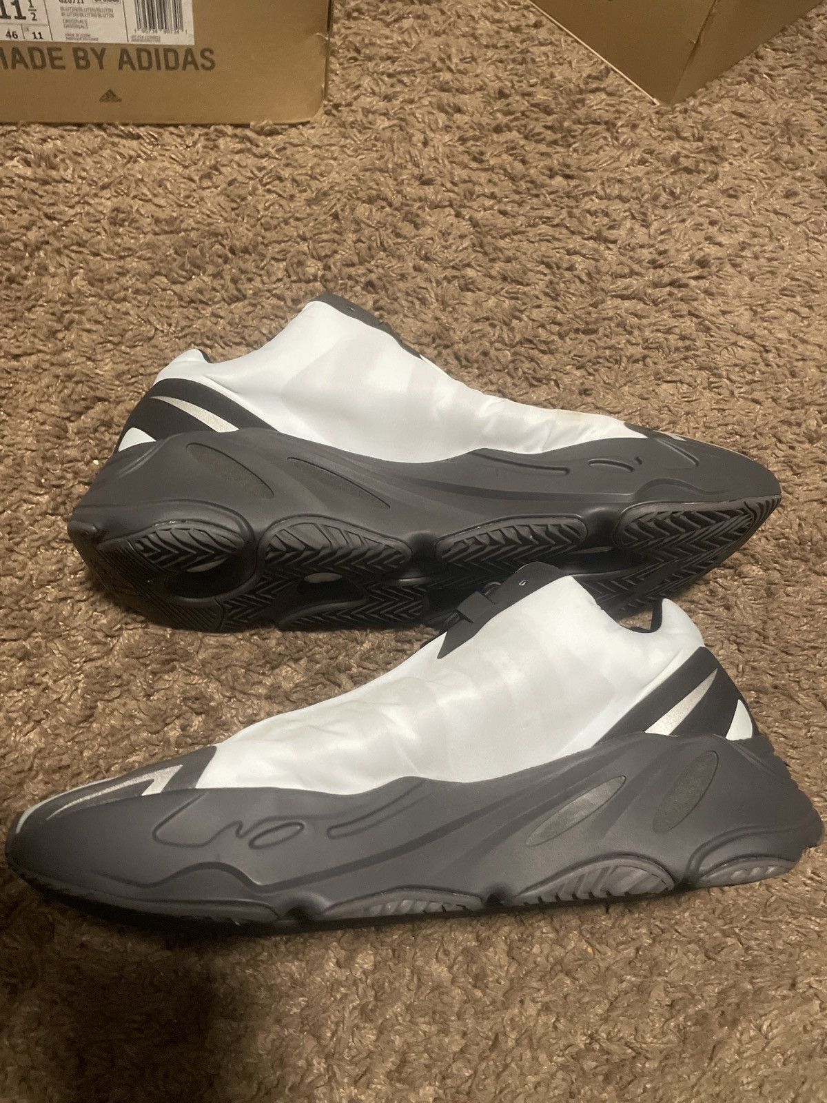Adidas Yeezy 700 mnvn blutin Size US 11.5 / EU 44-45 - 5 Thumbnail